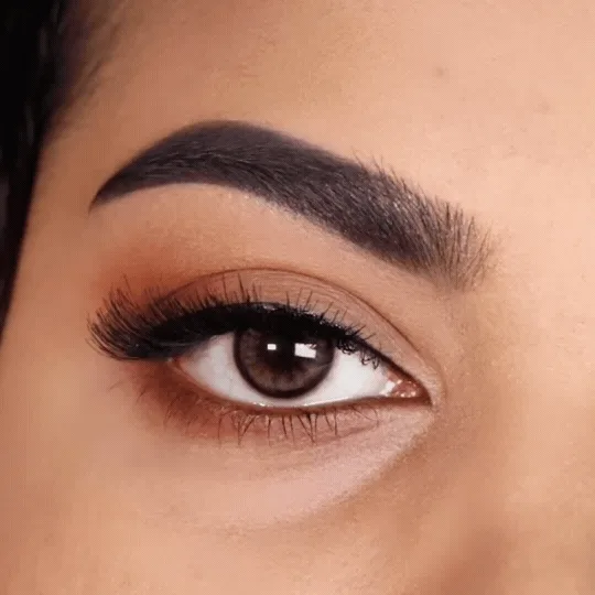 dramatic eye lashes