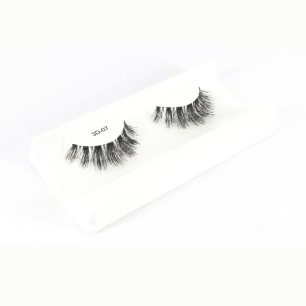 Thick 3D Lashes for Events